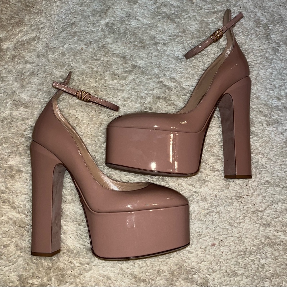 Valentino Garavani Heels❤️❤️❤️